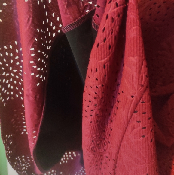 NWT Le Chateau laser cut dress - Picture 5 of 8